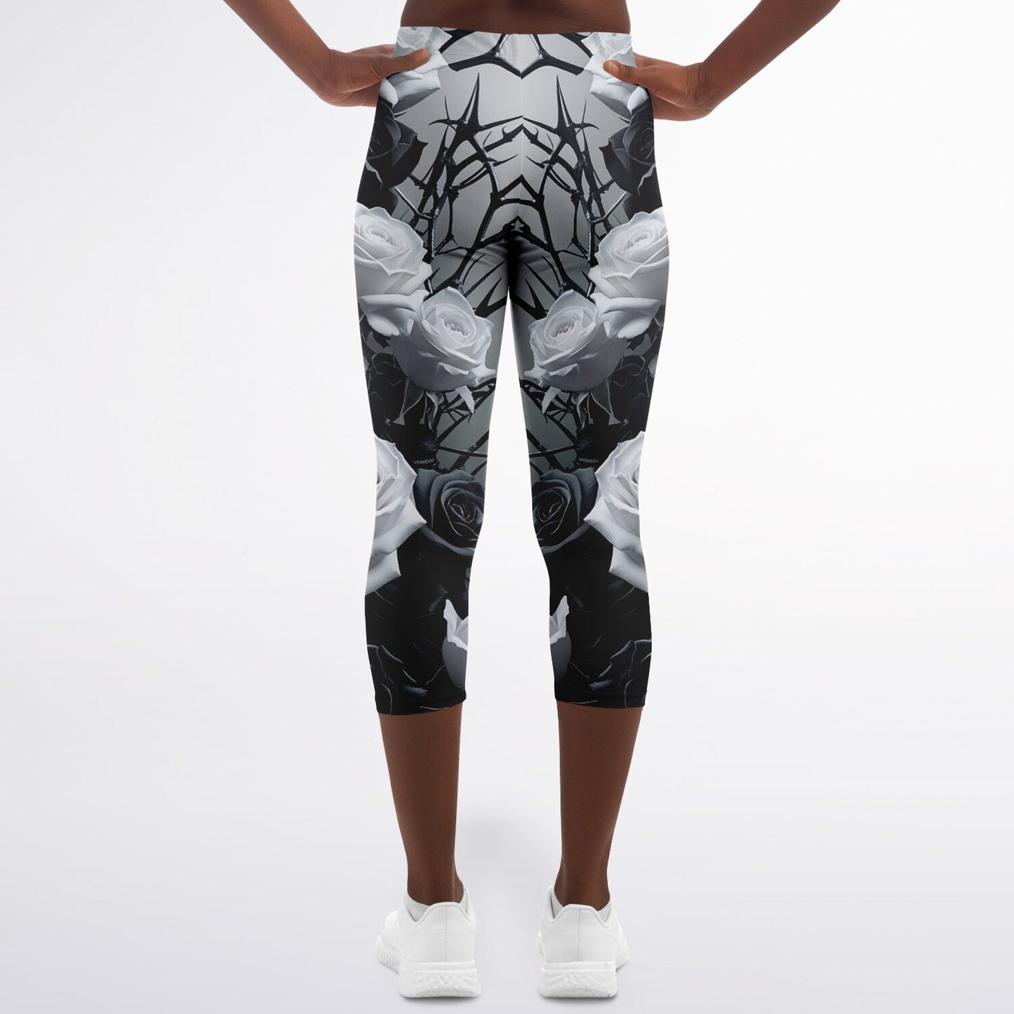 "Rosas y Espinas" - Lady Capri Leggings