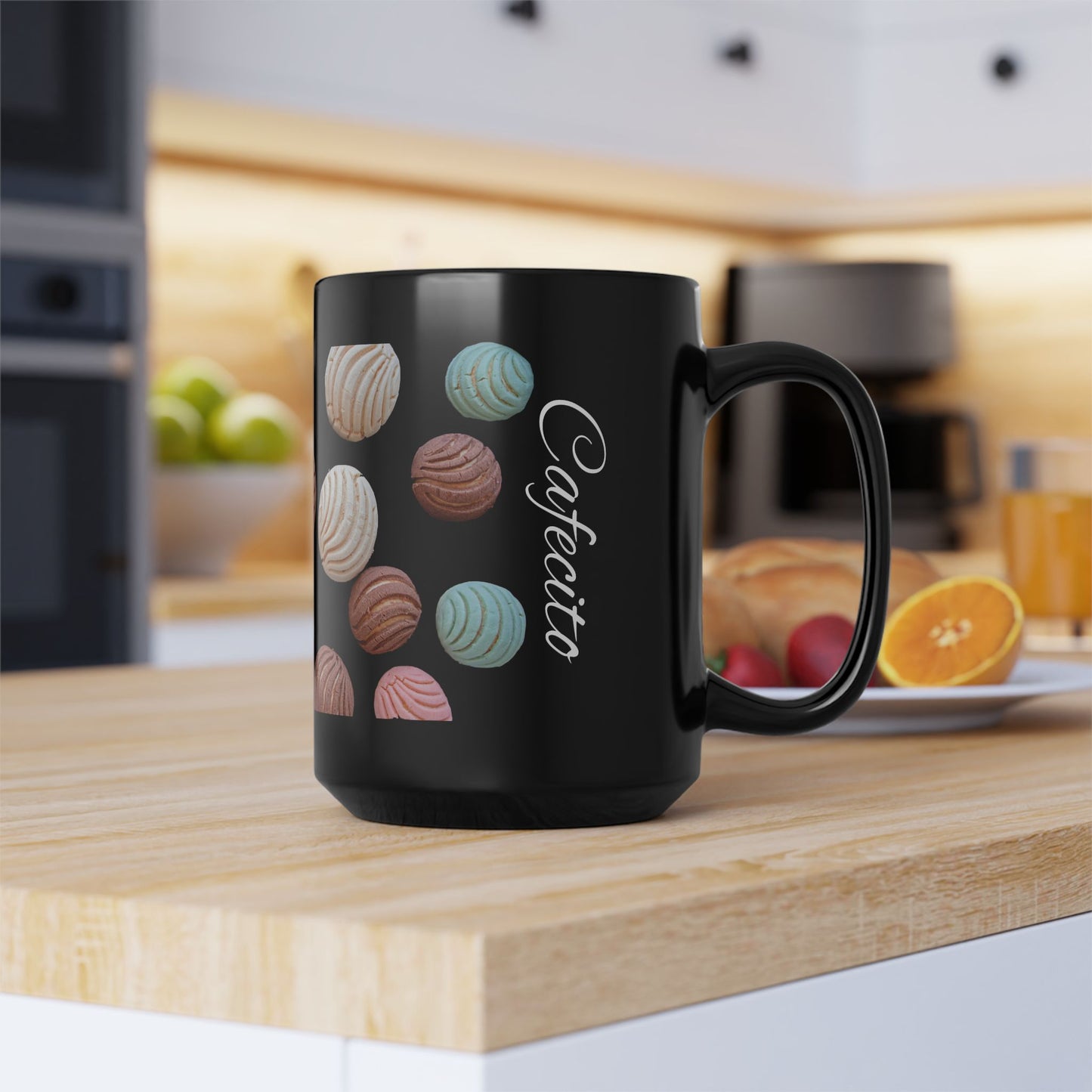 This black "Cafecito" ceramic mug has a vibrant design of Pan Dulce, showcasing love for sweet Mexican bread. Perfect for enjoying coffee or hot chocolate. Ideal for those who appreciate Mexican culture and delicious pastries.